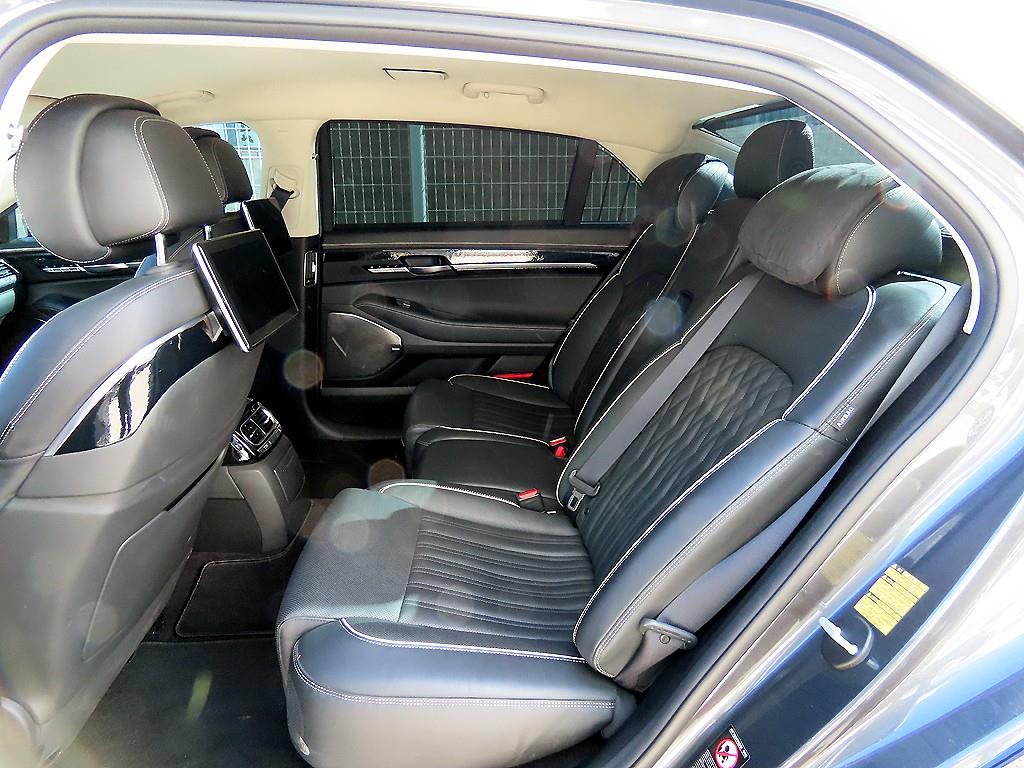 Genesis G90 — photo 06
