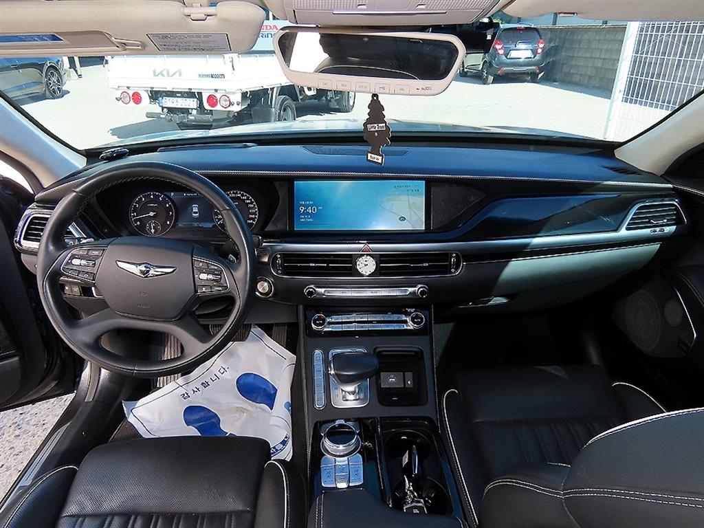 Genesis G90 — photo 07