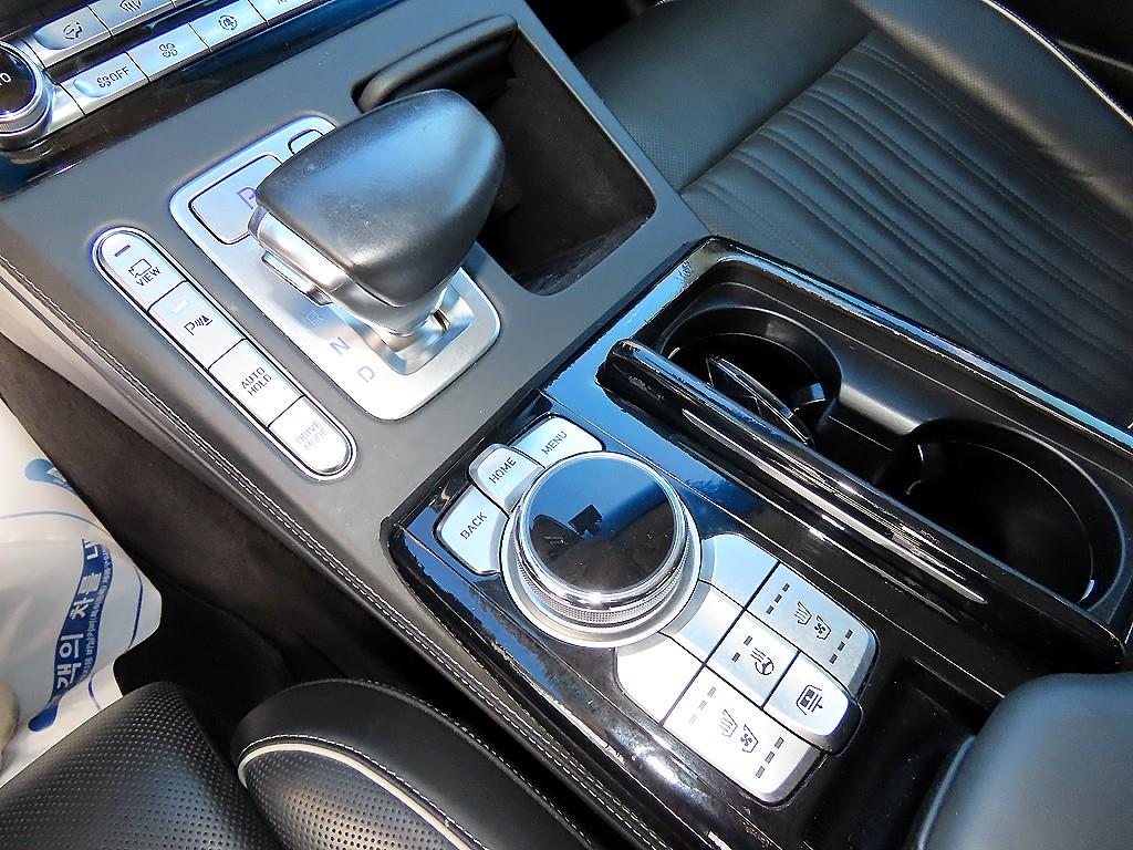 Genesis G90 — photo 11