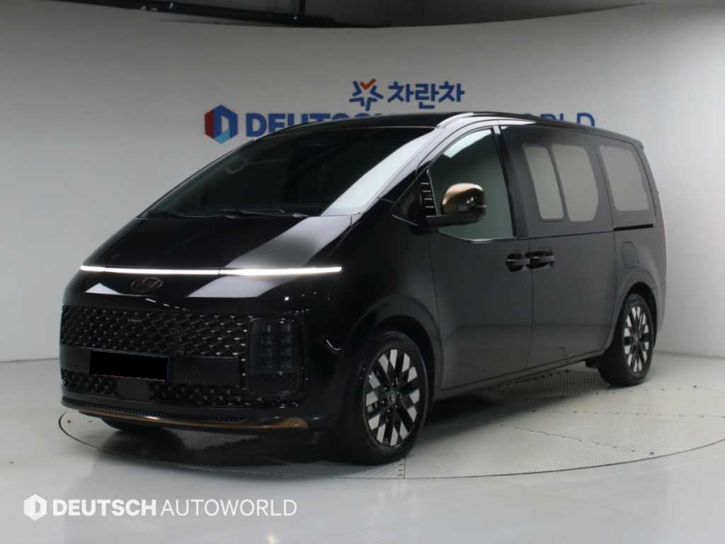 Hyundai Staria — photo 01