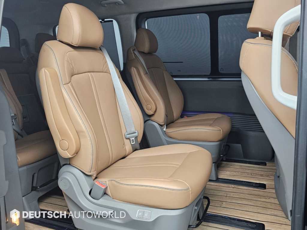 Hyundai Staria — photo 12