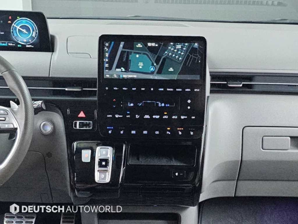 Hyundai Staria — photo 14