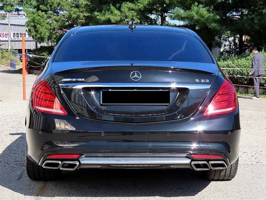 Mercedes-Benz S-Class — photo 04
