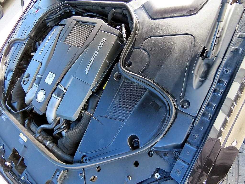 Mercedes-Benz S-Class — photo 19