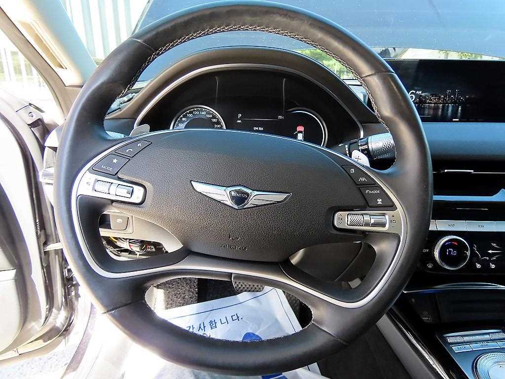 Genesis G80 — photo 08