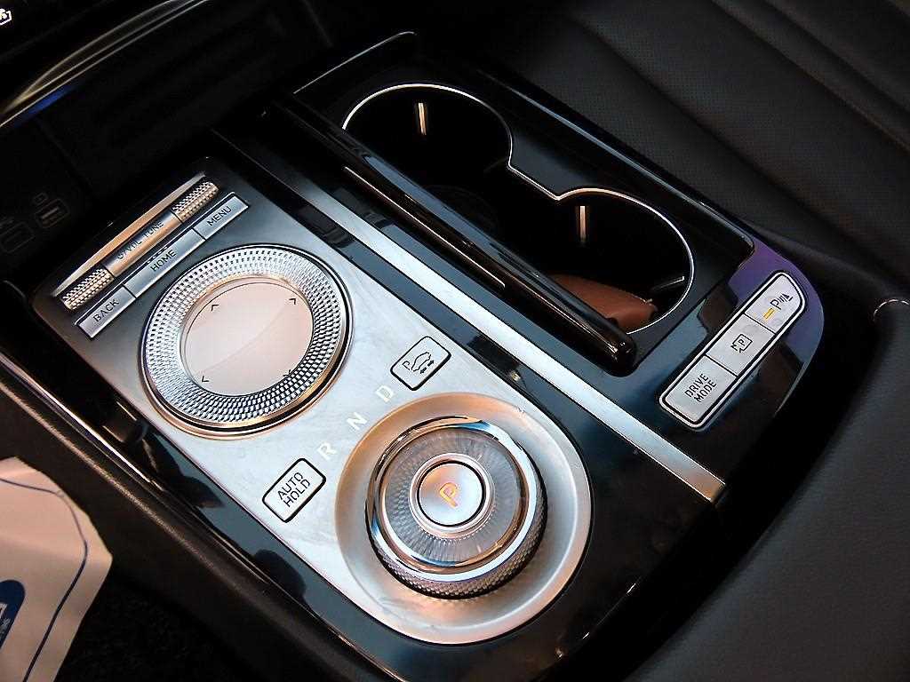 Genesis G80 — photo 10