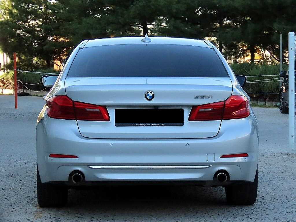 BMW 5-Series — photo 04