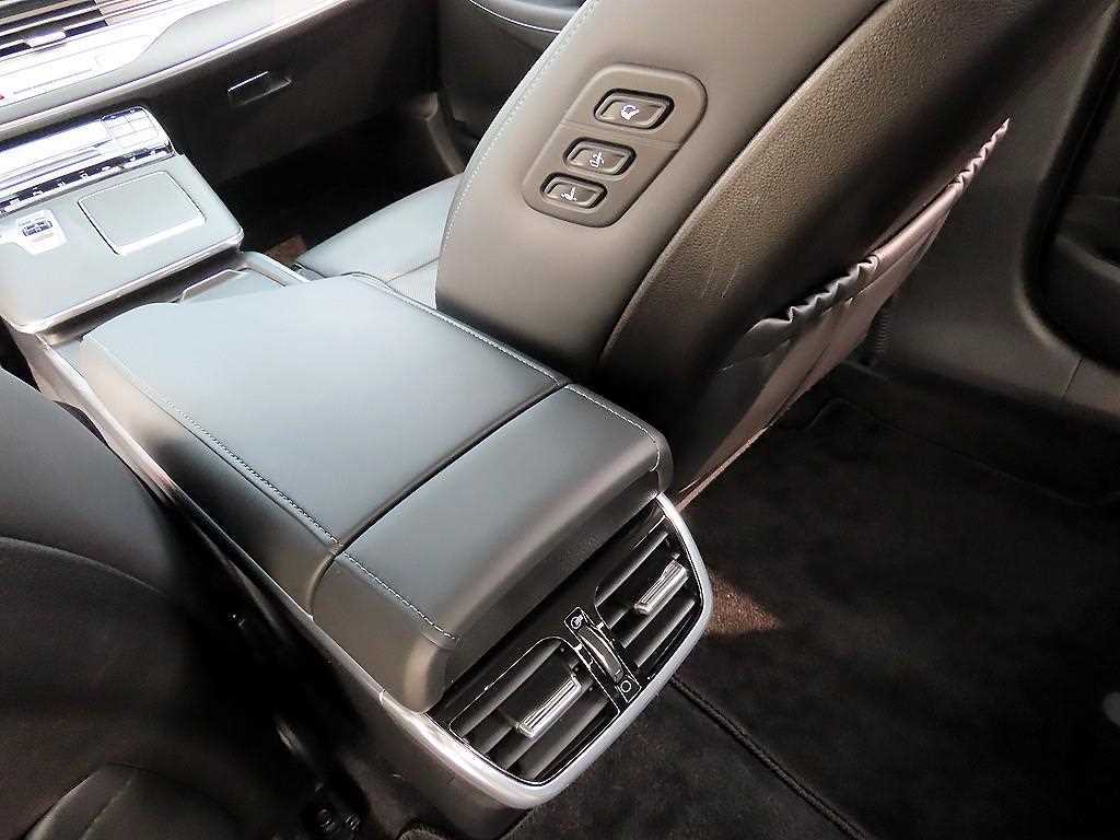 Hyundai Grandeur — photo 16
