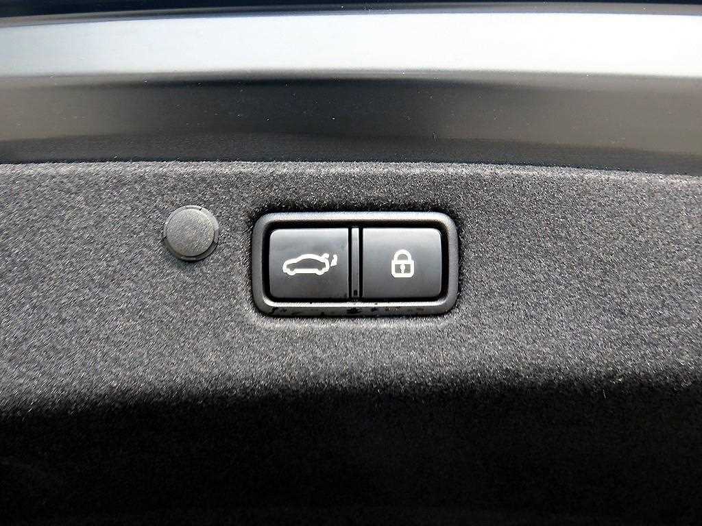 Hyundai Grandeur — photo 17