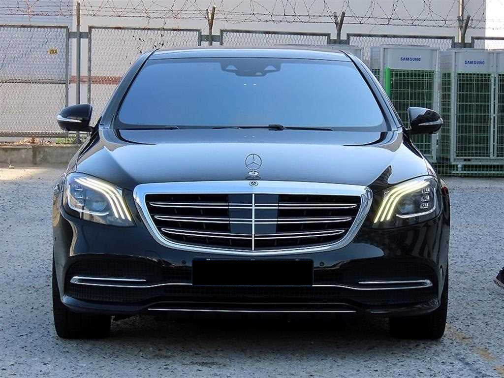Mercedes-Benz S-Class — photo 01