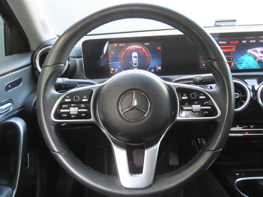 Mercedes-Benz A-Class — photo 09