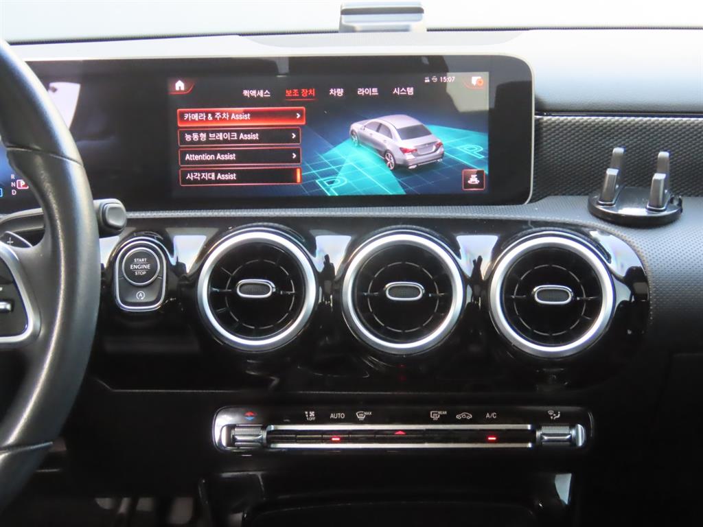 Mercedes-Benz A-Class — photo 10