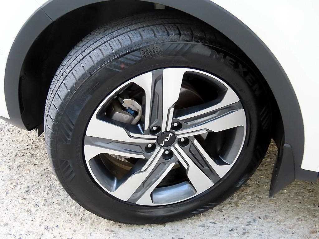 Kia Sorento — photo 20