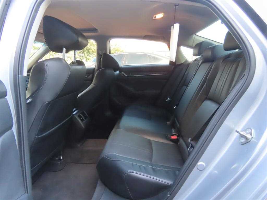 Honda Accord — photo 07