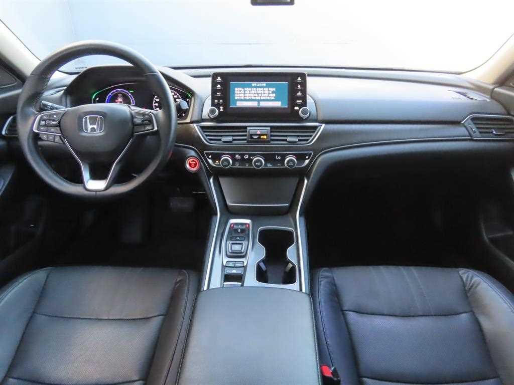 Honda Accord — photo 08