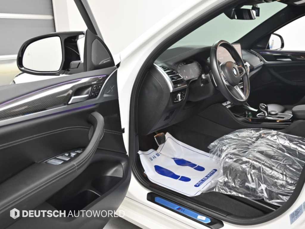 BMW X4 — photo 11