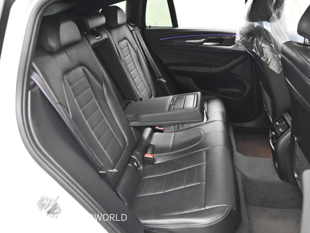 BMW X4 — photo 12