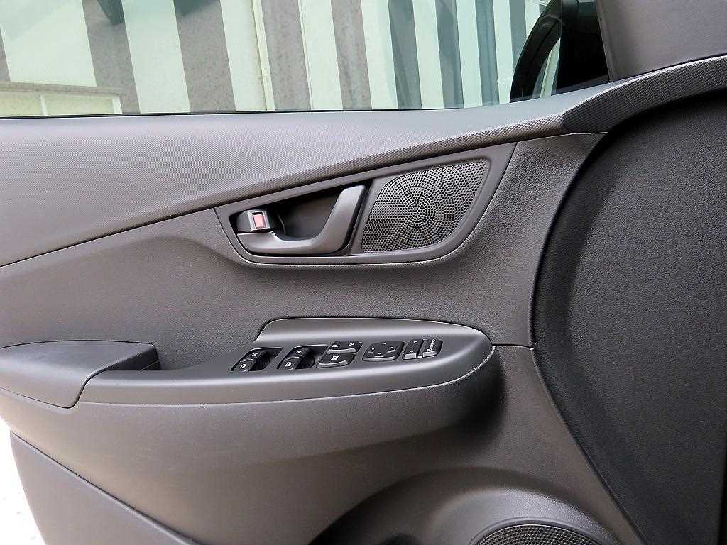 Hyundai Kona — photo 11