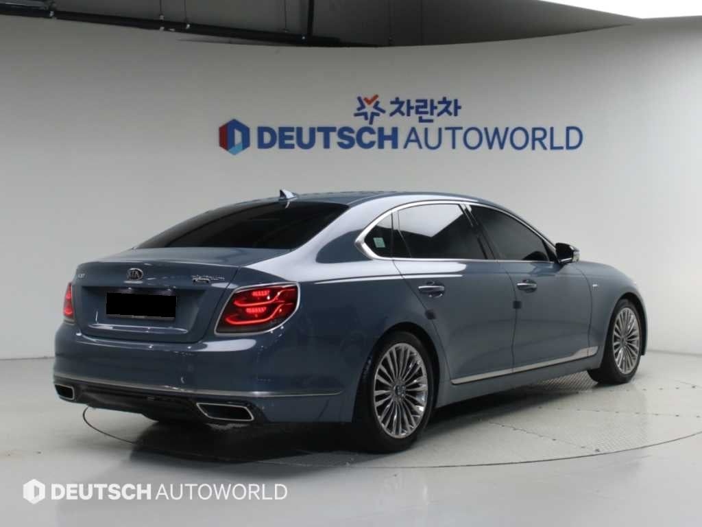 Kia K9 — photo 03