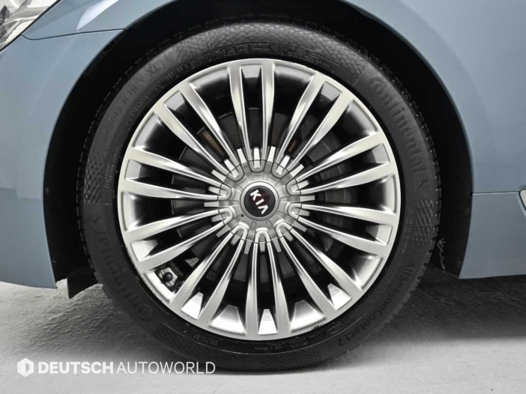 Kia K9 — photo 06