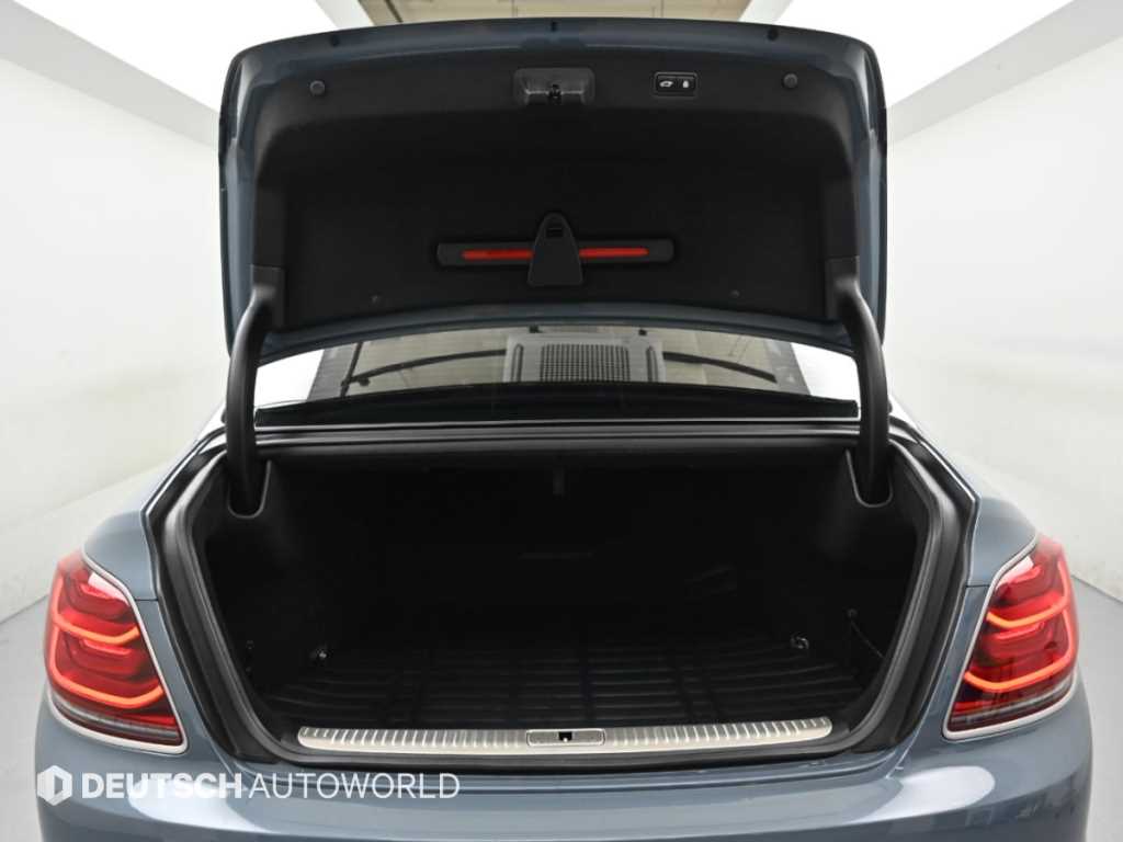Kia K9 — photo 19