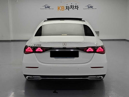 Mercedes-Benz E-Class — photo 03