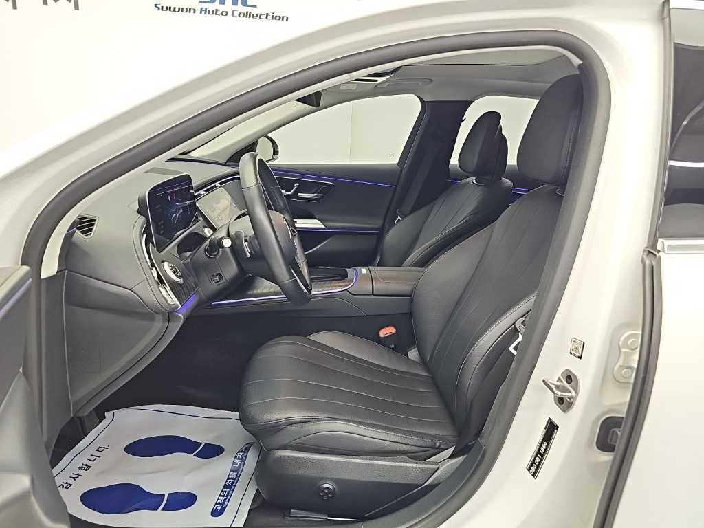 Mercedes-Benz E-Class — photo 11