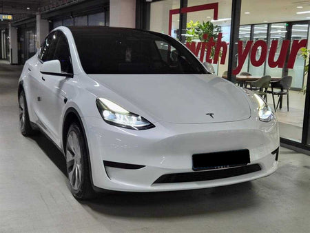 Tesla Model Y — photo 01