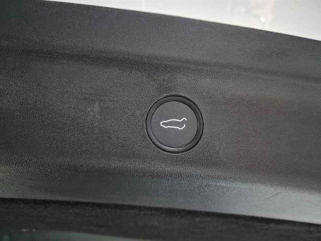 Tesla Model Y — photo 16