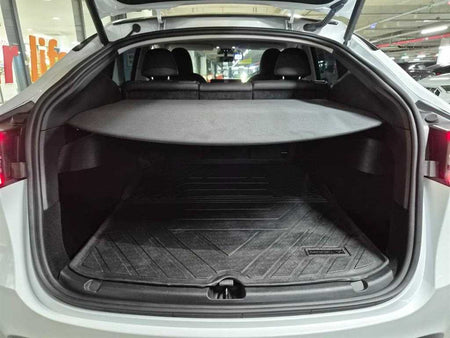 Tesla Model Y — photo 17