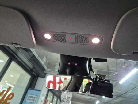 Tesla Model Y — photo 18