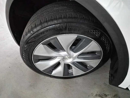 Tesla Model Y — photo 20