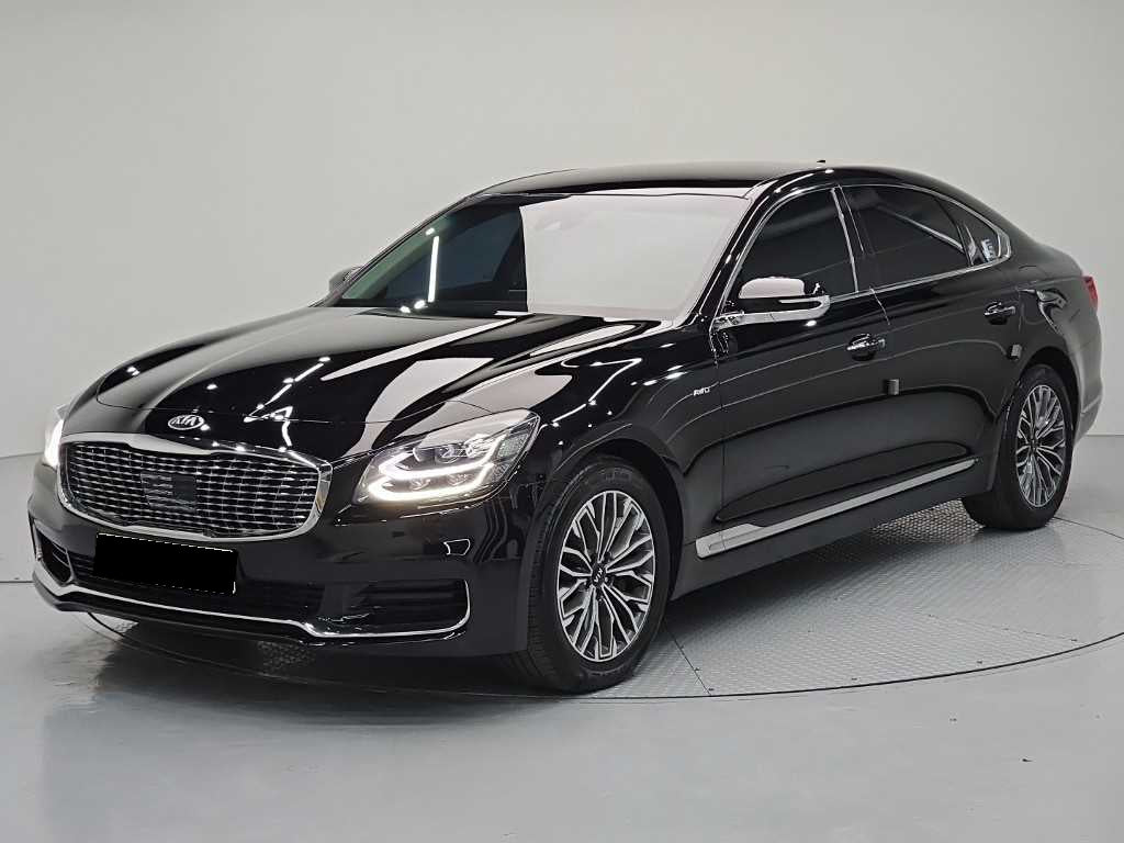 Kia K9 — photo 01