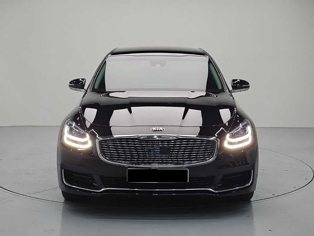 Kia K9 — photo 02