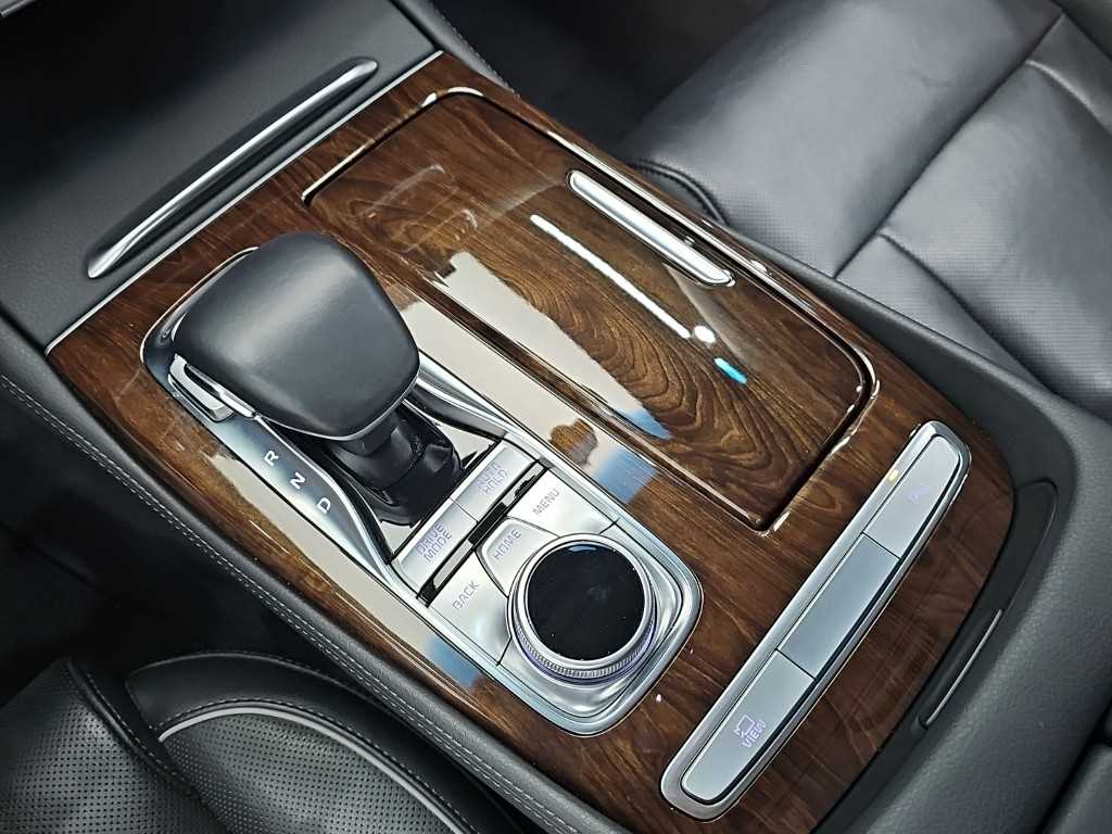 Kia K9 — photo 08
