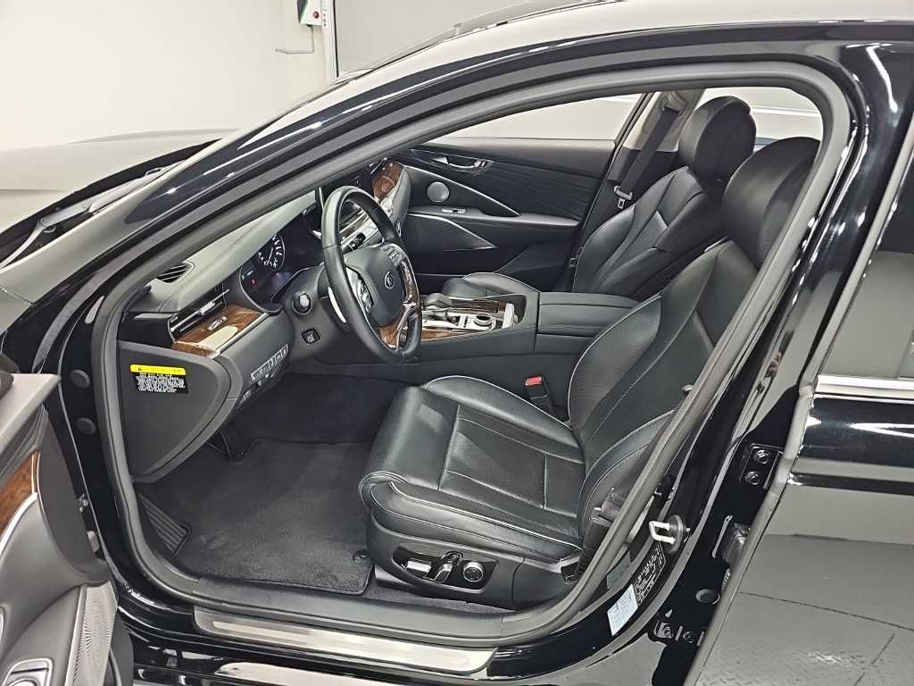 Kia K9 — photo 11
