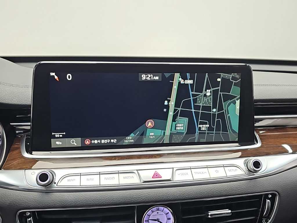 Kia K9 — photo 15