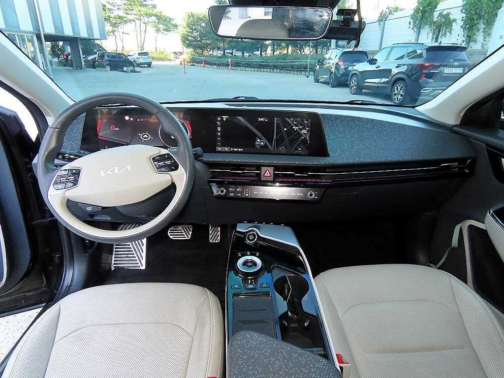 Kia EV6 — photo 07