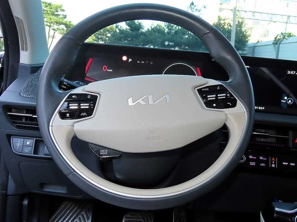 Kia EV6 — photo 08