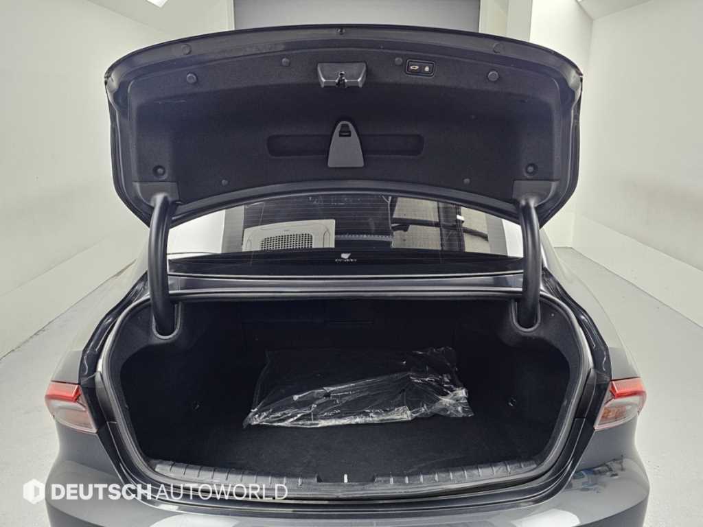 Hyundai Grandeur — photo 19