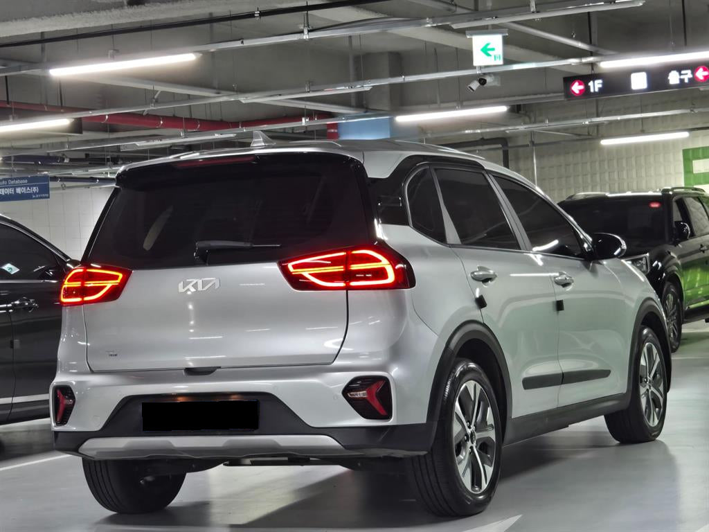 Kia Niro — photo 03