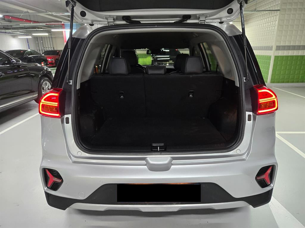 Kia Niro — photo 05
