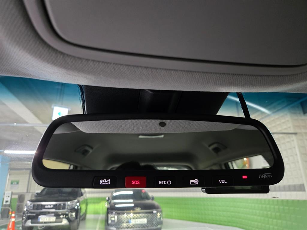 Kia Niro — photo 14