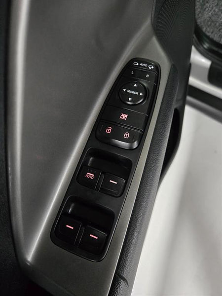 Kia Niro — photo 16