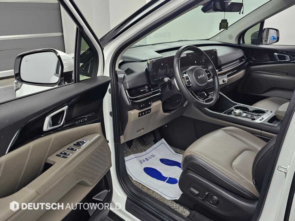 Kia Carnival — photo 11