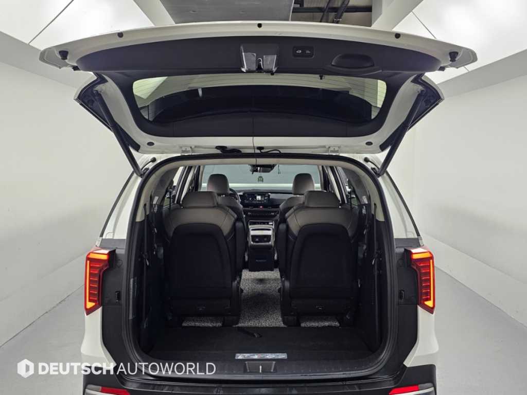 Kia Carnival — photo 19