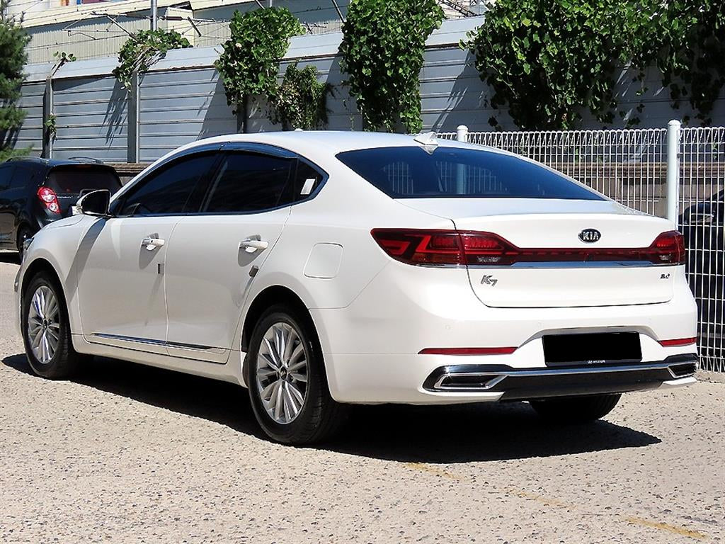 Kia K7 — photo 03