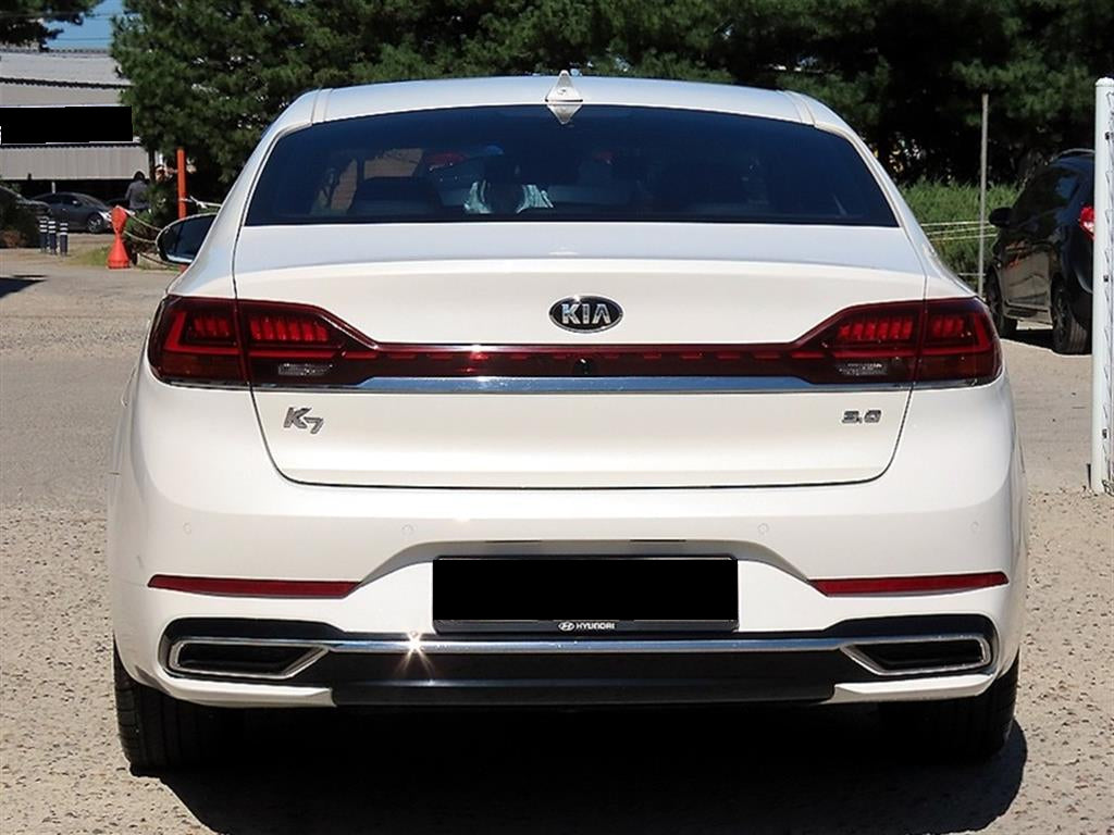 Kia K7 — photo 04