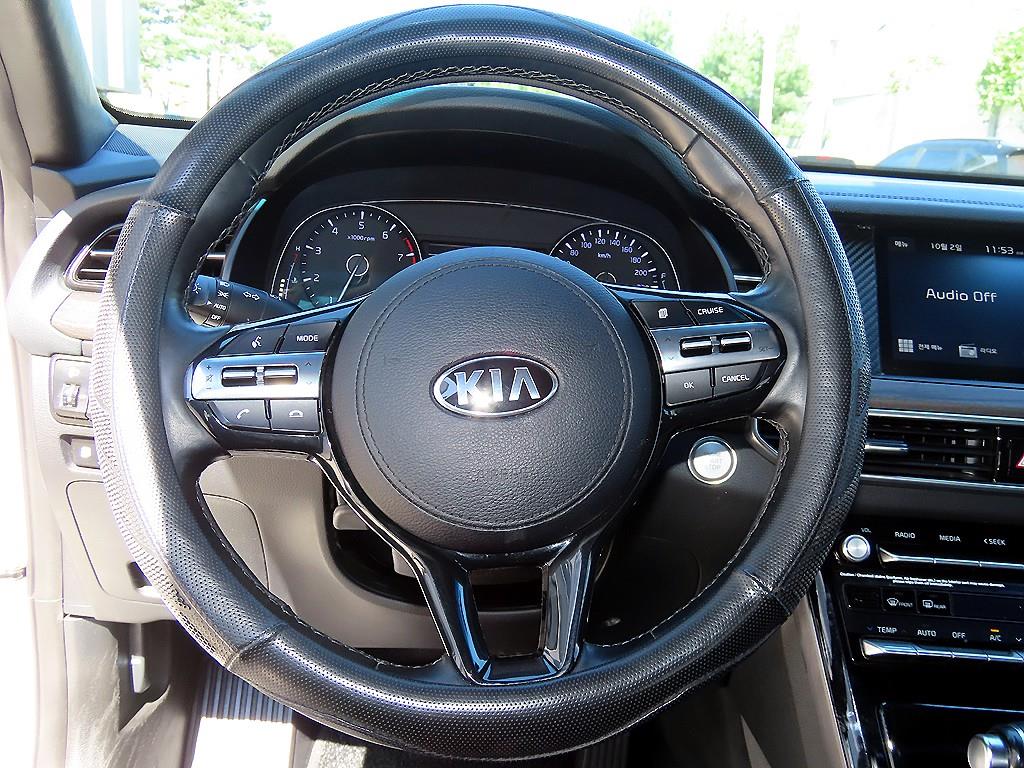 Kia K7 — photo 08
