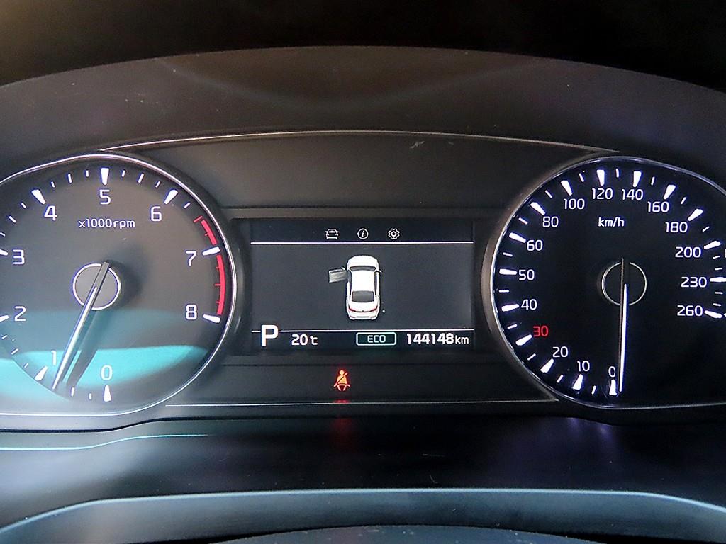 Kia K7 — photo 09